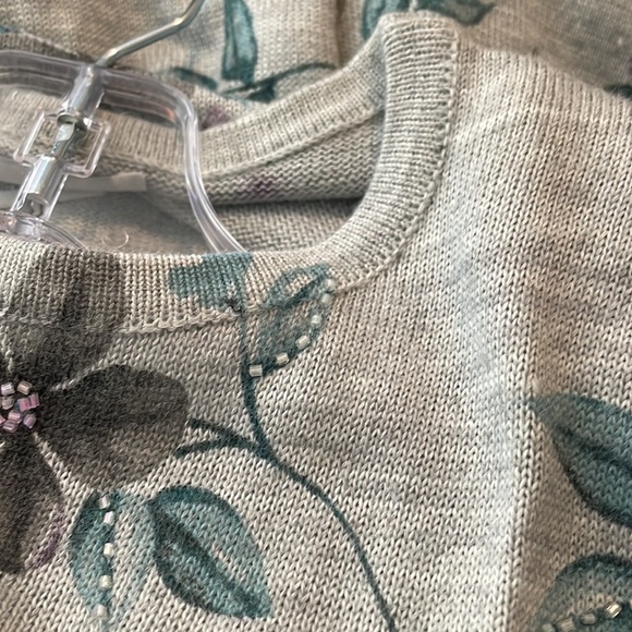 Vintage 90s Alfred Dunner Longsleeve Floral Sweater Top with Beads Size Small - Picture 9 of 12